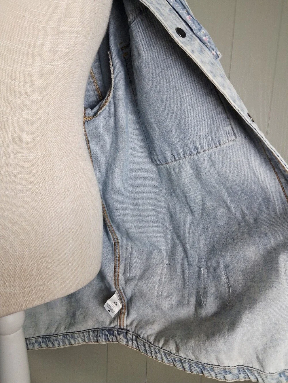Upcycled Denim Jacket Chore Coat OOAK Large Quilt Applique Cottage Farmhouse - Picture 9 of 15